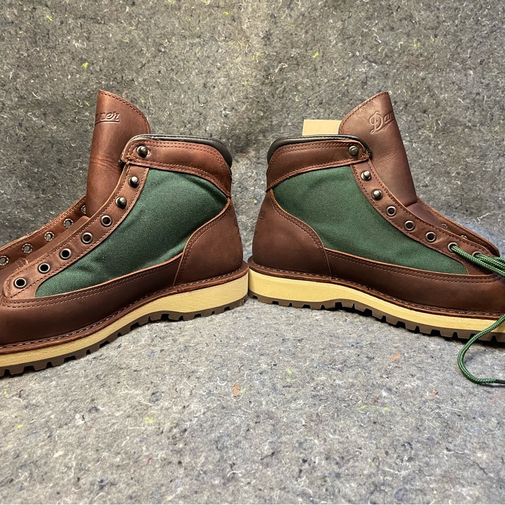 Dinner Ridge boots 9.5 - Picture 2 of 4